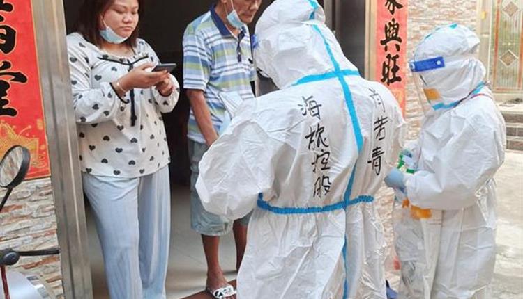 【平凡力量|旅控戰(zhàn)“疫”人物志⑤】貢獻(xiàn)志愿力量 筑起守護(hù)之墻——肖若青：一起努力，海南會(huì)好，彼此理解，守望相助